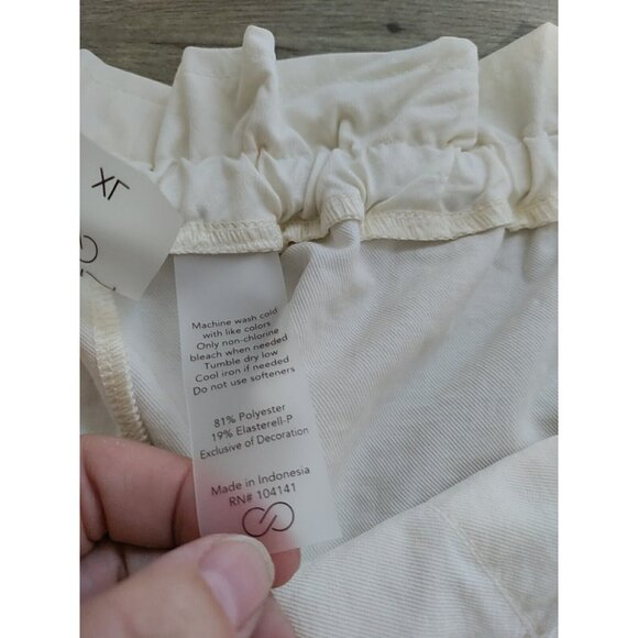 Calia By Carrie Underwood Woven Paper Bag Shorts Mod Rise Relaxed Fit Size XL - Picture 7 of 13